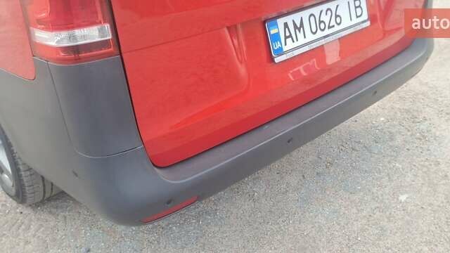 Красный Мерседес Вито, объемом двигателя 2.15 л и пробегом 260 тыс. км за 26999 $, фото 30 на Automoto.ua