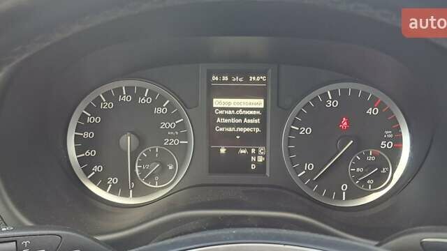 Красный Мерседес Вито, объемом двигателя 2.14 л и пробегом 260 тыс. км за 21300 $, фото 34 на Automoto.ua