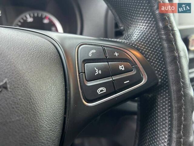 Красный Мерседес Вито, объемом двигателя 2.14 л и пробегом 255 тыс. км за 26990 $, фото 17 на Automoto.ua