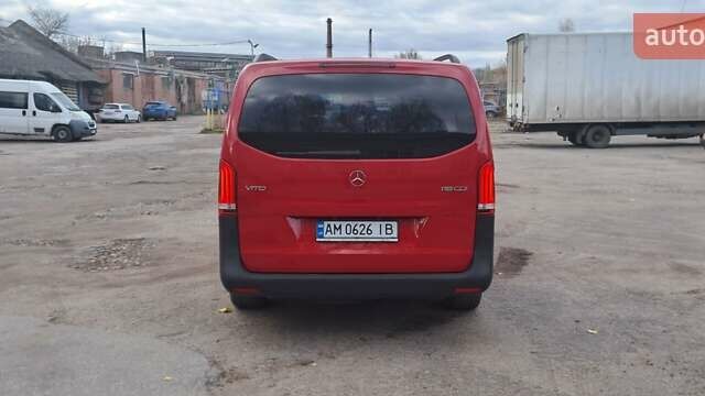 Красный Мерседес Вито, объемом двигателя 2.15 л и пробегом 260 тыс. км за 26999 $, фото 18 на Automoto.ua