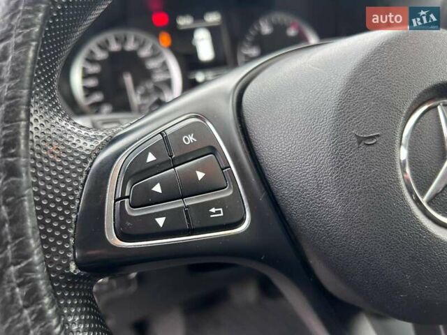 Красный Мерседес Вито, объемом двигателя 2.14 л и пробегом 255 тыс. км за 26990 $, фото 16 на Automoto.ua