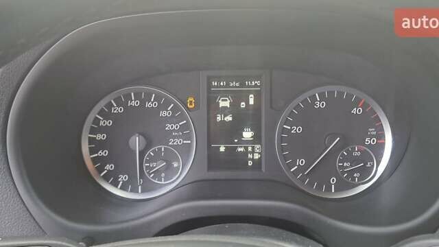 Красный Мерседес Вито, объемом двигателя 2.15 л и пробегом 260 тыс. км за 26999 $, фото 36 на Automoto.ua