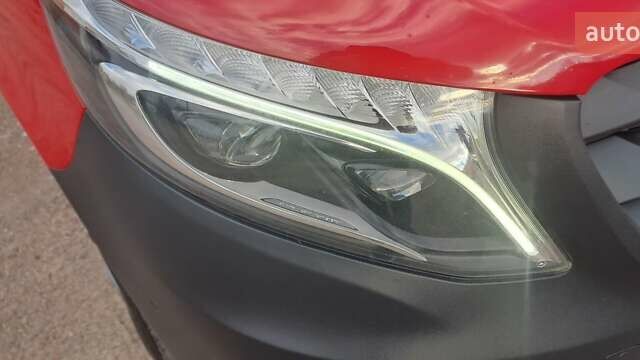 Красный Мерседес Вито, объемом двигателя 2.15 л и пробегом 260 тыс. км за 26999 $, фото 28 на Automoto.ua