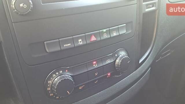 Червоний Мерседес Віто, об'ємом двигуна 2 л та пробігом 150 тис. км за 32500 $, фото 45 на Automoto.ua