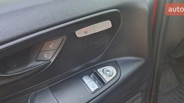 Червоний Мерседес Віто, об'ємом двигуна 2 л та пробігом 150 тис. км за 32500 $, фото 55 на Automoto.ua