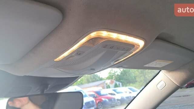 Червоний Мерседес Віто, об'ємом двигуна 2 л та пробігом 150 тис. км за 32500 $, фото 52 на Automoto.ua