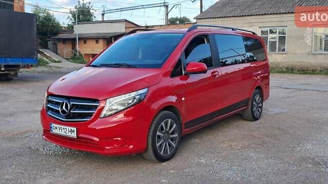 Червоний Мерседес Віто, об'ємом двигуна 2 л та пробігом 150 тис. км за 32500 $, фото 9 на Automoto.ua