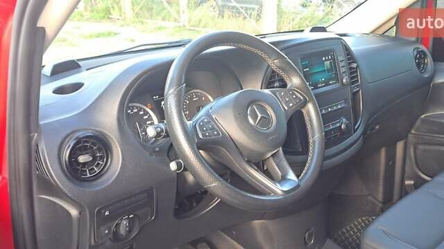 Червоний Мерседес Віто, об'ємом двигуна 2 л та пробігом 150 тис. км за 32500 $, фото 47 на Automoto.ua