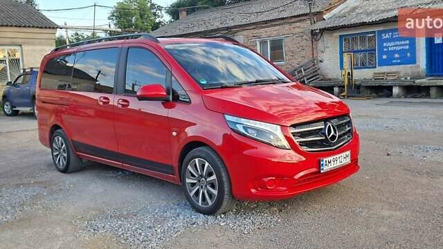 Червоний Мерседес Віто, об'ємом двигуна 2 л та пробігом 150 тис. км за 32500 $, фото 2 на Automoto.ua