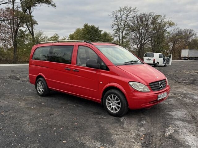 Красный Мерседес Вито, объемом двигателя 2.1 л и пробегом 440 тыс. км за 6000 $, фото 3 на Automoto.ua