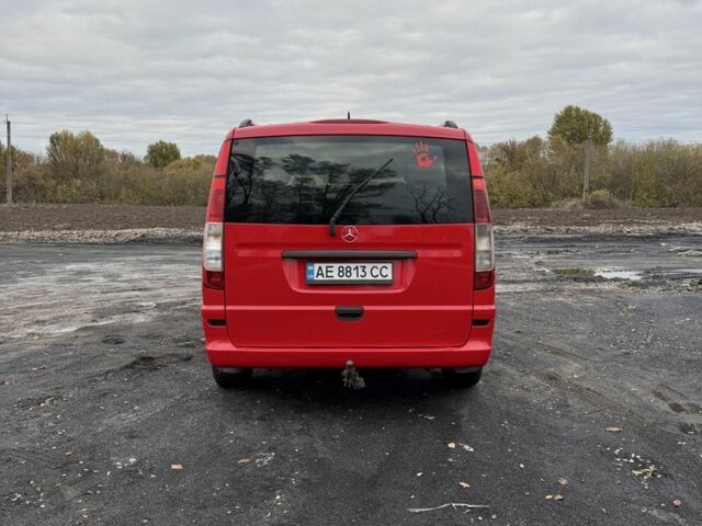 Красный Мерседес Вито, объемом двигателя 2.1 л и пробегом 440 тыс. км за 6000 $, фото 5 на Automoto.ua