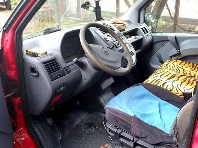 Червоний Мерседес Віто, об'ємом двигуна 2.3 л та пробігом 57 тис. км за 4000 $, фото 6 на Automoto.ua