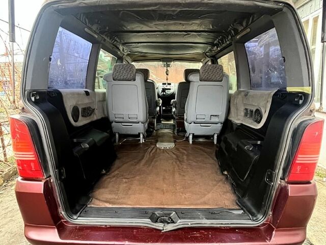 Красный Мерседес Вито, объемом двигателя 2.3 л и пробегом 300 тыс. км за 2850 $, фото 9 на Automoto.ua