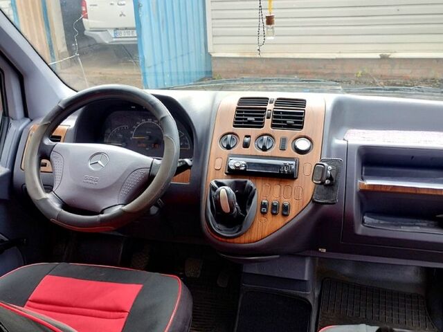 Мерседес Вито 2000 в Харькове на Automoto.ua Красный Мерседес Вито, объемом двигателя 2.1 л и пробегом 365 тыс. км за 3550 $, фото 8 на Automoto.ua