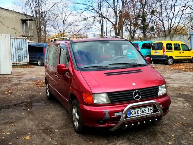 Мерседес Вито 2000 в Харькове на Automoto.ua Красный Мерседес Вито, объемом двигателя 2.1 л и пробегом 365 тыс. км за 3550 $, фото 1 на Automoto.ua