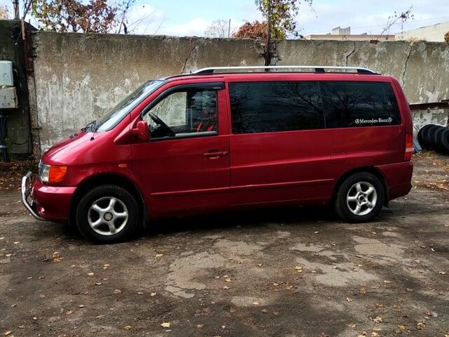 Мерседес Вито 2000 в Харькове на Automoto.ua Красный Мерседес Вито, объемом двигателя 2.1 л и пробегом 365 тыс. км за 3550 $, фото 3 на Automoto.ua