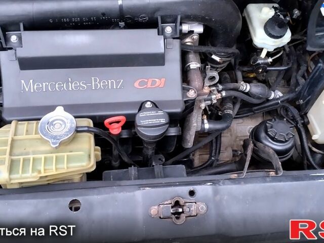 Красный Мерседес Вито, объемом двигателя 2.2 л и пробегом 267 тыс. км за 5300 $, фото 8 на Automoto.ua