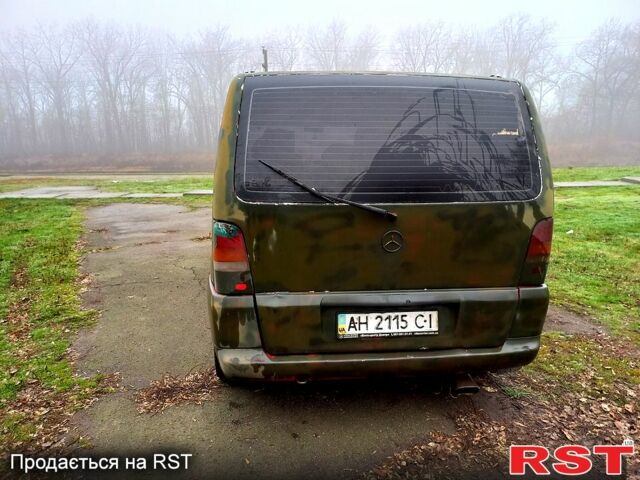 Красный Мерседес Вито, объемом двигателя 2.1 л и пробегом 412 тыс. км за 2950 $, фото 4 на Automoto.ua