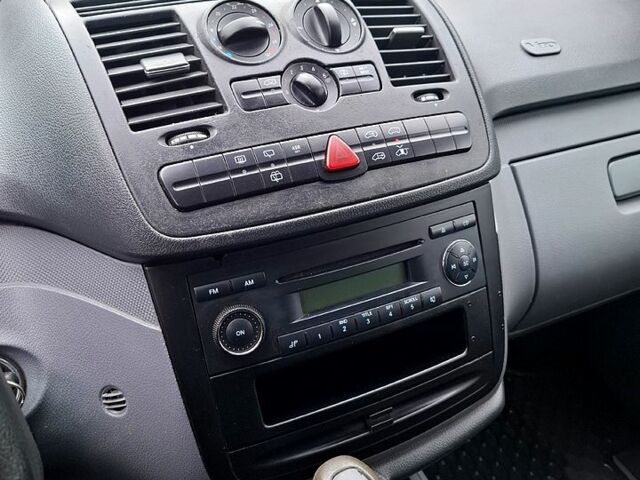 Мерседес Вито 2007 в Яготине на Automoto.ua Красный Мерседес Вито, объемом двигателя 2.1 л и пробегом 264 тыс. км за 6000 $, фото 6 на Automoto.ua