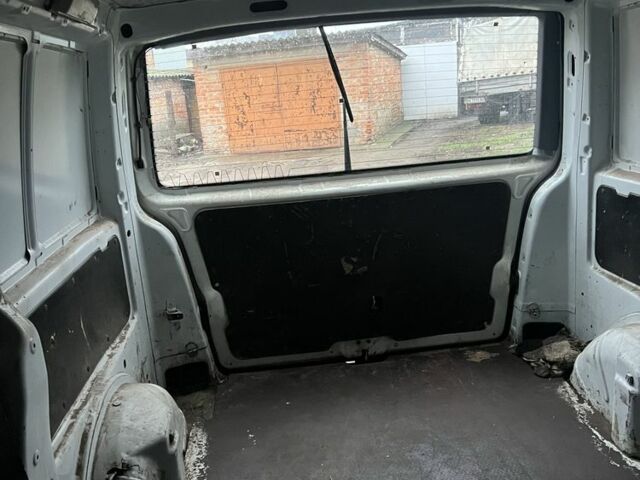 Мерседес Вито, объемом двигателя 0 л и пробегом 0 тыс. км за 2500 $, фото 5 на Automoto.ua