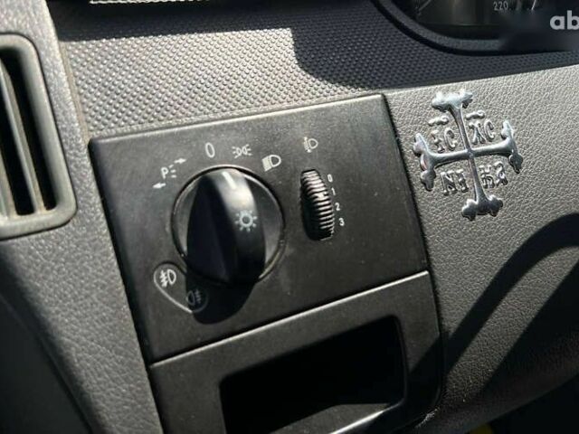 Мерседес Вито, объемом двигателя 2.1 л и пробегом 277 тыс. км за 14990 $, фото 10 на Automoto.ua