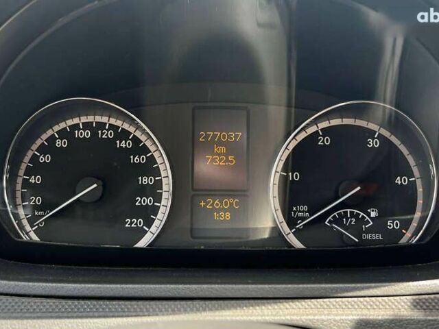 Мерседес Вито, объемом двигателя 2.1 л и пробегом 277 тыс. км за 14990 $, фото 12 на Automoto.ua