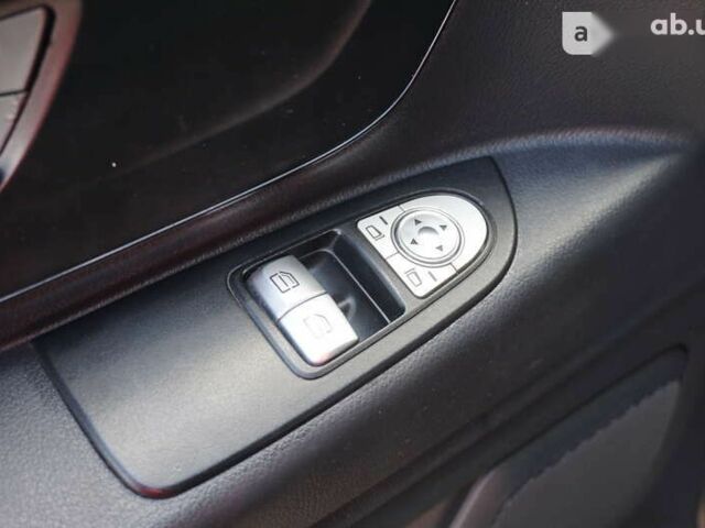 Мерседес Вито, объемом двигателя 2.1 л и пробегом 313 тыс. км за 23900 $, фото 12 на Automoto.ua