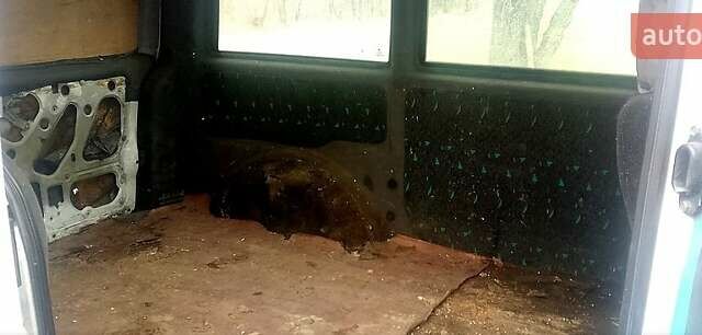 Мерседес Віто, об'ємом двигуна 2.3 л та пробігом 750 тис. км за 2300 $, фото 2 на Automoto.ua