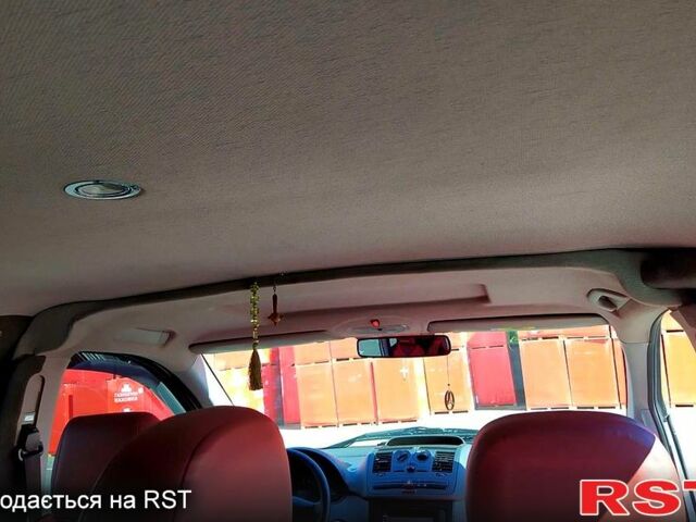 Мерседес Вито, объемом двигателя 2.2 л и пробегом 168 тыс. км за 3000 $, фото 2 на Automoto.ua