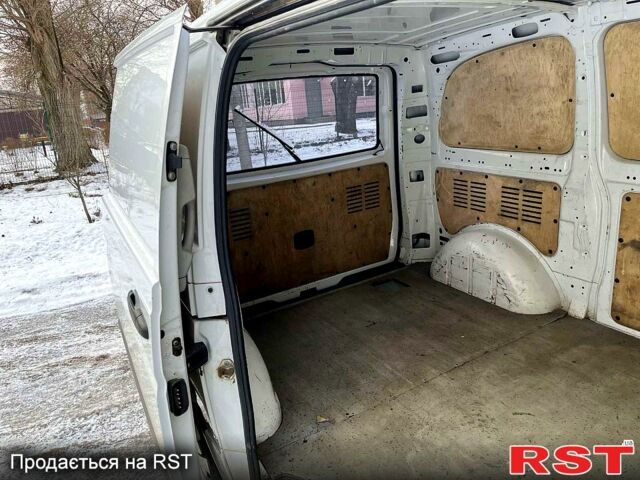 Мерседес Вито, объемом двигателя 22 л и пробегом 400 тыс. км за 7000 $, фото 11 на Automoto.ua