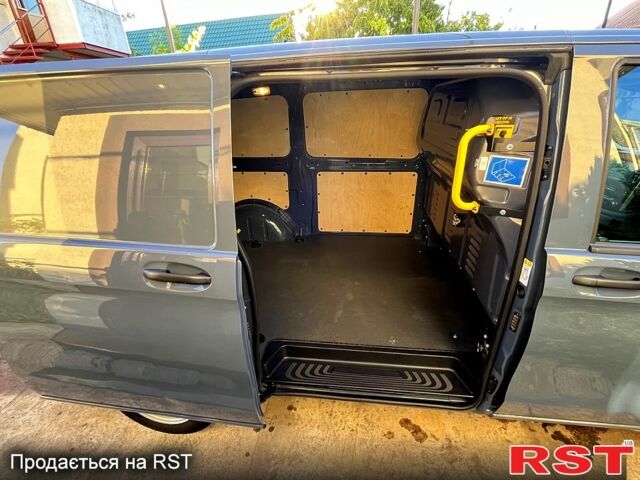 Мерседес Вито, объемом двигателя 1.8 л и пробегом 53 тыс. км за 19800 $, фото 13 на Automoto.ua