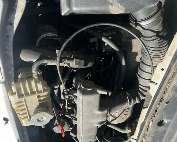 Мерседес Вито, объемом двигателя 2.3 л и пробегом 399 тыс. км за 3100 $, фото 8 на Automoto.ua