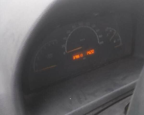 Мерседес Вито, объемом двигателя 2.15 л и пробегом 380 тыс. км за 3500 $, фото 2 на Automoto.ua