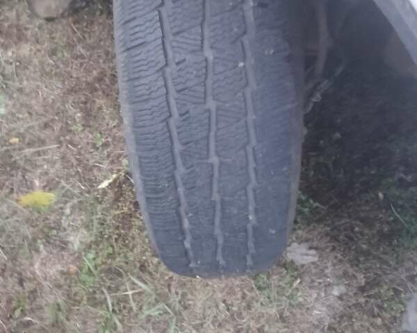 Мерседес Вито, объемом двигателя 2.15 л и пробегом 380 тыс. км за 3500 $, фото 5 на Automoto.ua