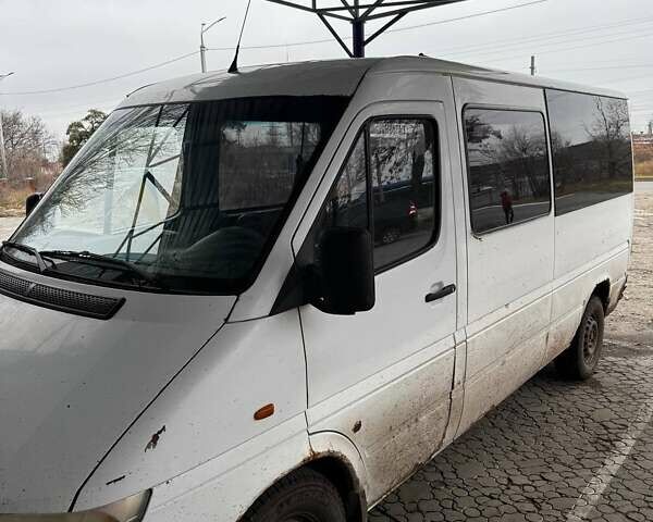Мерседес Вито, объемом двигателя 2.15 л и пробегом 502 тыс. км за 6000 $, фото 2 на Automoto.ua