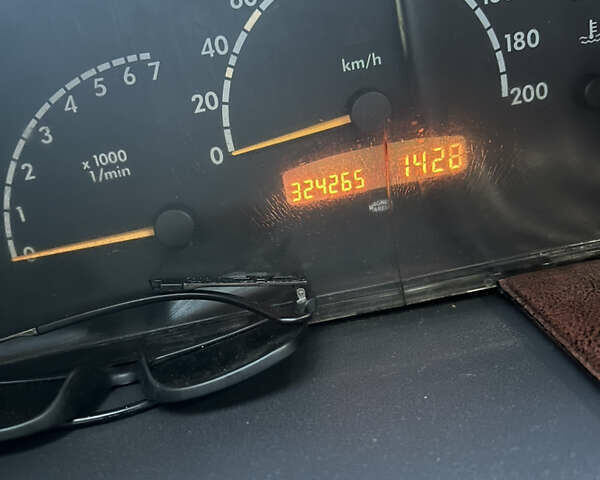 Мерседес Віто, об'ємом двигуна 2.15 л та пробігом 325 тис. км за 3500 $, фото 11 на Automoto.ua