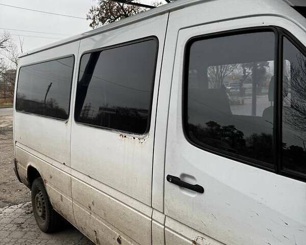 Мерседес Вито, объемом двигателя 2.15 л и пробегом 502 тыс. км за 6000 $, фото 3 на Automoto.ua
