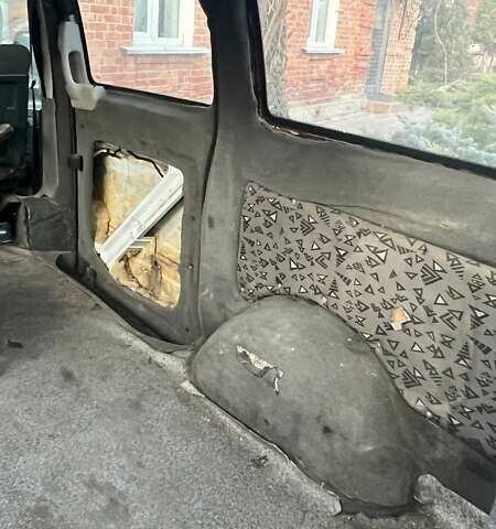 Мерседес Вито, объемом двигателя 2.15 л и пробегом 250 тыс. км за 4000 $, фото 1 на Automoto.ua