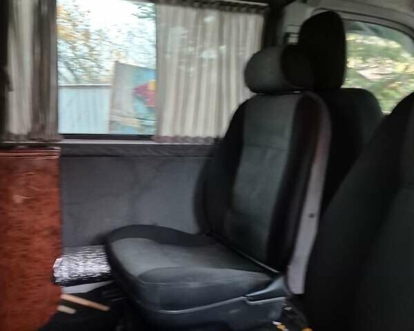 Мерседес Вито, объемом двигателя 2.2 л и пробегом 300 тыс. км за 5200 $, фото 9 на Automoto.ua