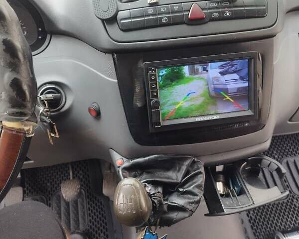 Мерседес Вито, объемом двигателя 2.2 л и пробегом 372 тыс. км за 6000 $, фото 12 на Automoto.ua