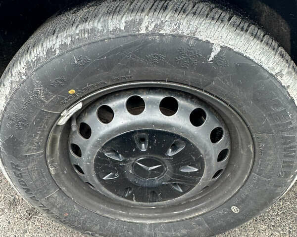 Мерседес Вито, объемом двигателя 2.15 л и пробегом 390 тыс. км за 6000 $, фото 17 на Automoto.ua