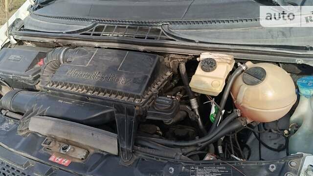 Мерседес Вито, объемом двигателя 2.2 л и пробегом 628 тыс. км за 10100 $, фото 16 на Automoto.ua