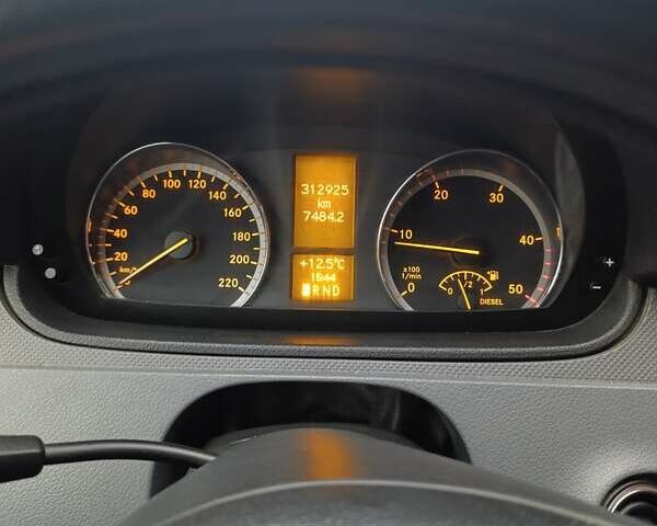 Мерседес Віто, об'ємом двигуна 2.15 л та пробігом 312 тис. км за 5464 $, фото 4 на Automoto.ua