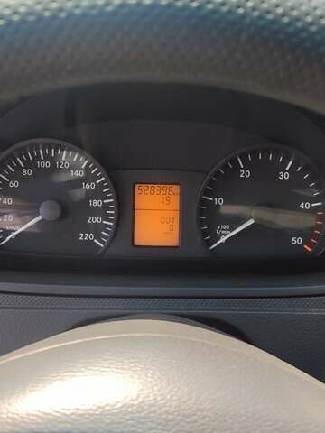 Мерседес Вито 2010 в Харькове на Automoto.ua Мерседес Вито, объемом двигателя 2.1 л и пробегом 520 тыс. км за 9500 $, фото 15 на Automoto.ua