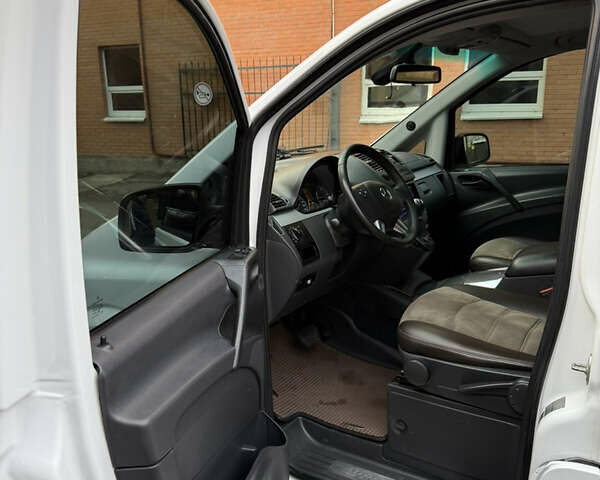 Мерседес Вито, объемом двигателя 2.14 л и пробегом 330 тыс. км за 11800 $, фото 16 на Automoto.ua