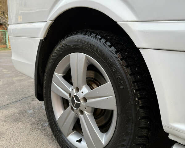 Мерседес Вито, объемом двигателя 2.14 л и пробегом 330 тыс. км за 11800 $, фото 7 на Automoto.ua