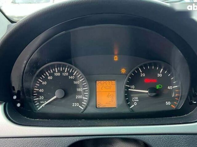 Мерседес Віто, об'ємом двигуна 2.1 л та пробігом 252 тис. км за 13900 $, фото 10 на Automoto.ua