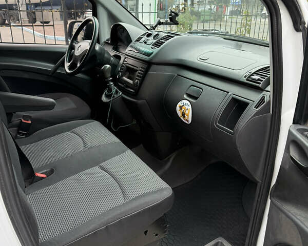 Мерседес Вито, объемом двигателя 2.2 л и пробегом 487 тыс. км за 8500 $, фото 8 на Automoto.ua