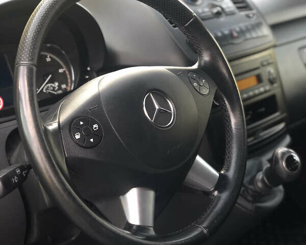 Мерседес Вито, объемом двигателя 2.2 л и пробегом 268 тыс. км за 15999 $, фото 9 на Automoto.ua