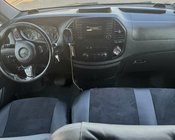 Мерседес Віто, об'ємом двигуна 2.1 л та пробігом 380 тис. км за 15000 $, фото 3 на Automoto.ua